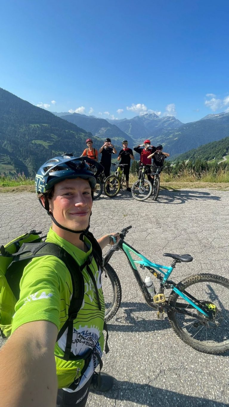 WhatsApp Image 2024-07-31 à 22.23.20_a3b0d8c0