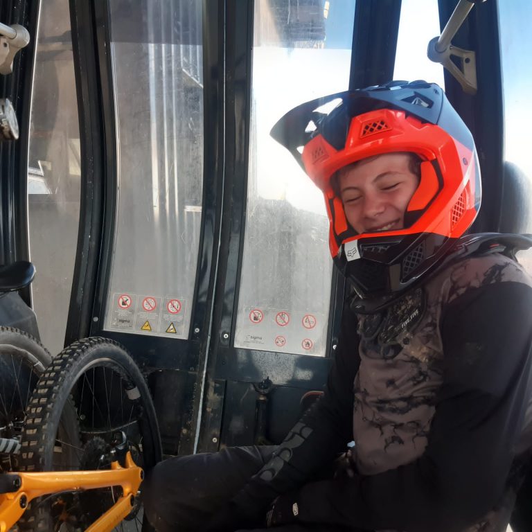 a7d6f9e8-1d0b-43a2-afbb-2be92cc5c7af